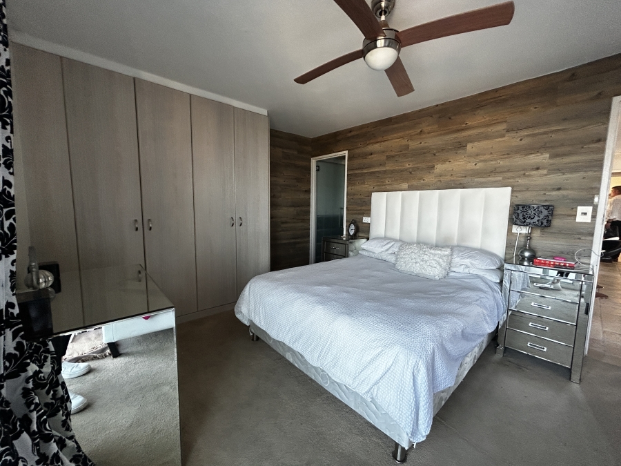 2 Bedroom Property for Sale in Beachfront Western Cape